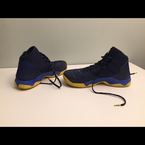 Under Armour Curry 2.5 - Picture 2 of 4